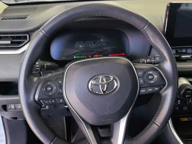 Toyota RAV4 — Фото автомобиля 15