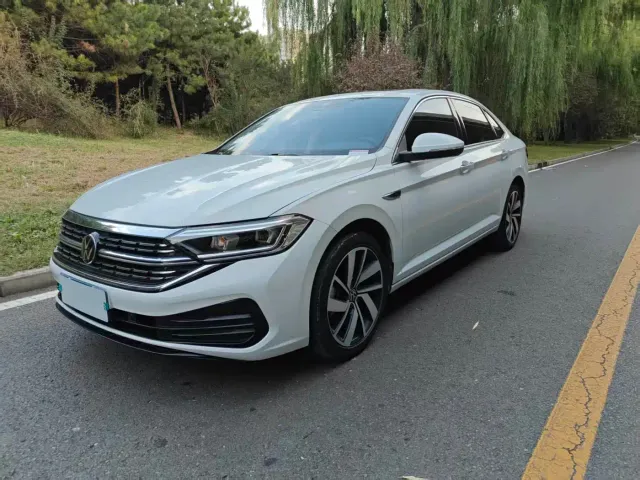 Фотография автомобиля — Volkswagen Sagitar