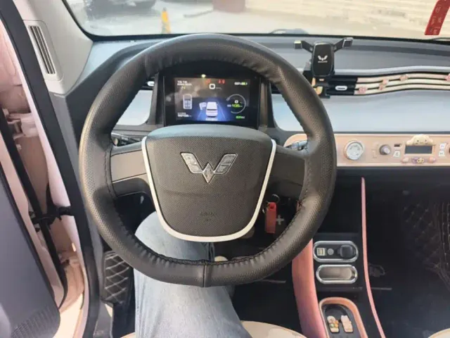 Wuling Hongguang Mini EV — Фото автомобиля 10