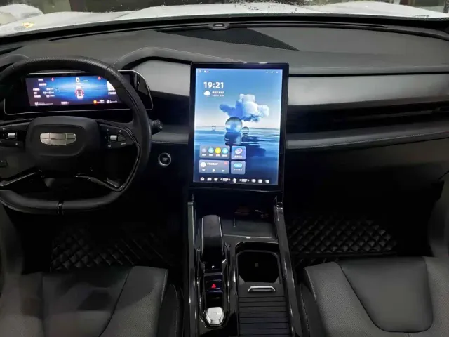 Geely Boyue — Фото автомобиля 5