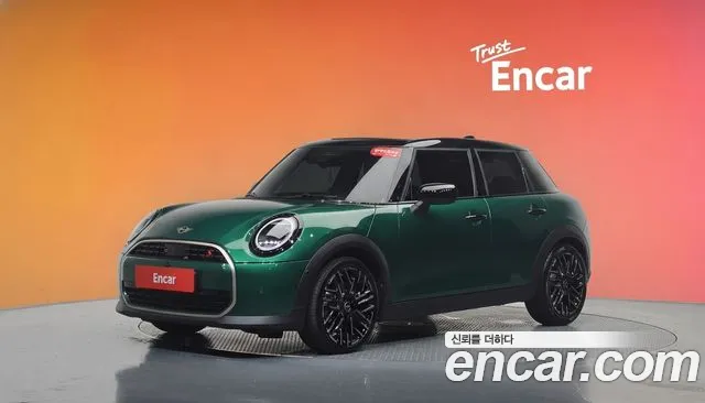 Фотография автомобиля — MINI Cooper 4th Gen
