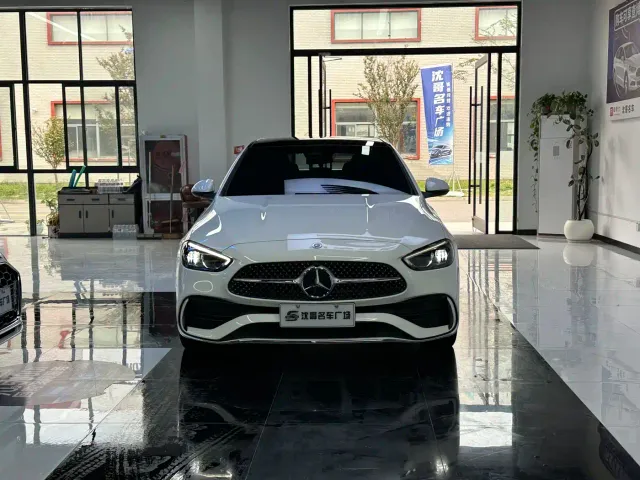 Mercedes-Benz C-Class — Фото автомобиля 3