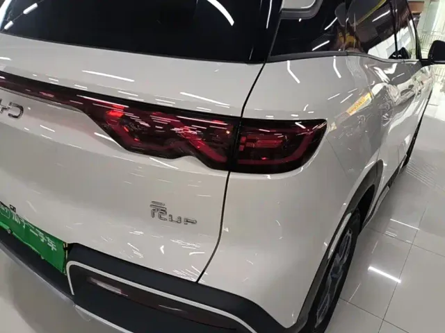 BYD Yuan UP — Фото автомобиля 7