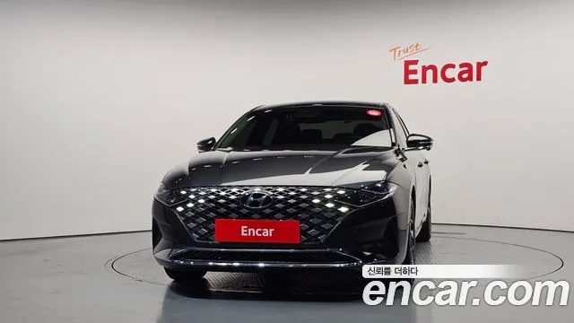 Hyundai Grandeur Grandeur (New) Hybrid — Фото автомобиля 3