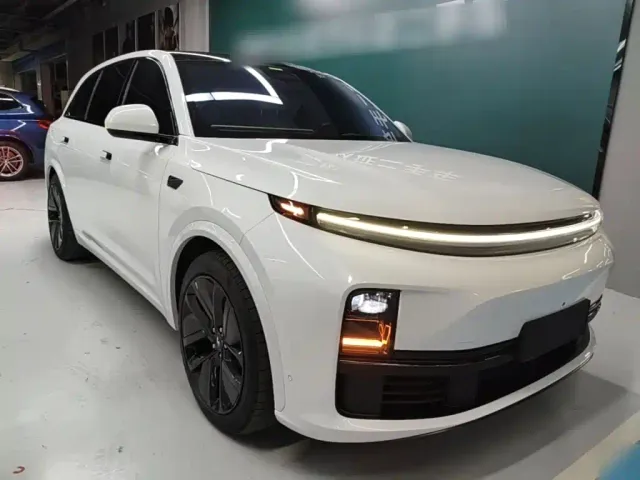 Li Auto L7 — Фото автомобиля 3
