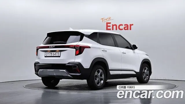 Kia Seltos Новый Seltos Бензин 1.6 турбо 2WD — Фото автомобиля 2