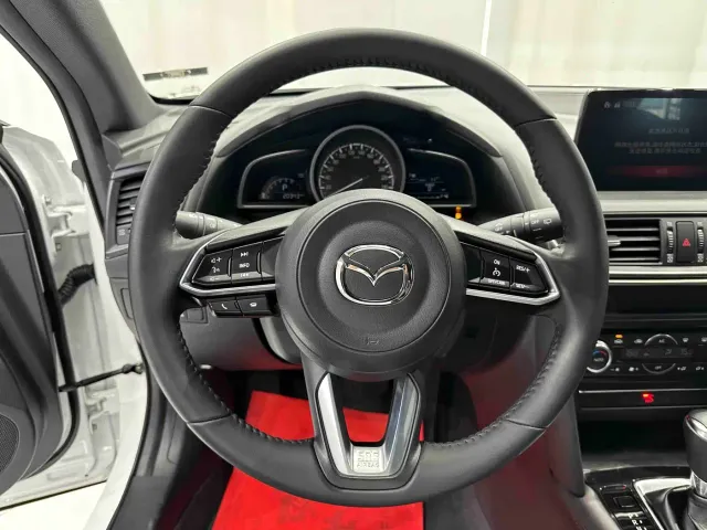 Mazda CX-4 — Фото автомобиля 11