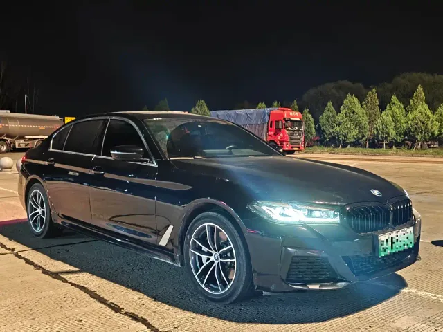 BMW 5 Series — Фото автомобиля 2