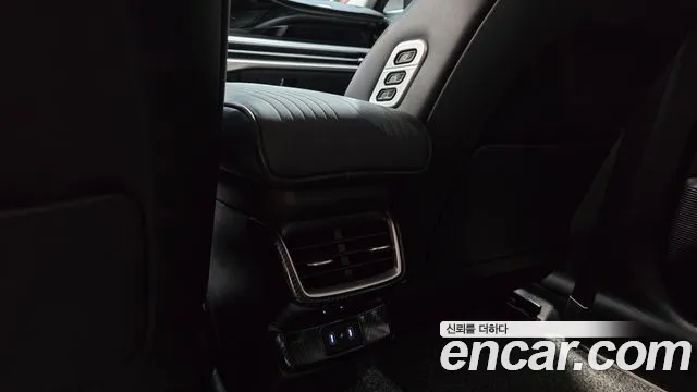 Hyundai Grandeur Grandeur (GN7) 3.5 LPG 2WD (Такси) — Фото автомобиля 28