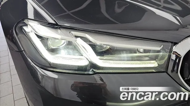 BMW 5 Series G30 — Фото автомобиля 22