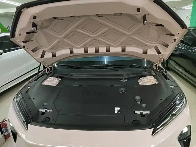 Nio ET5 Touring — Фото автомобиля 19