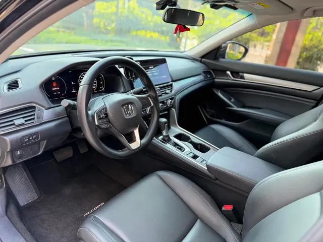 Honda Accord — Фото автомобиля 7
