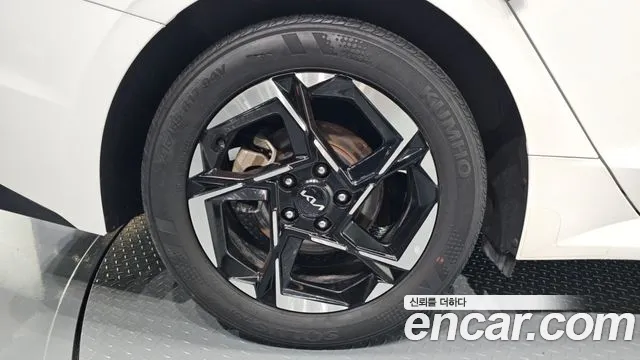 Kia K5 Новый K5 3 поколение 2.0 LPi(Для проката) — Фото автомобиля 5