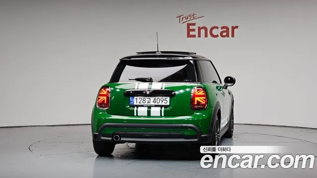 Mini Cooper Cooper Classic Plus — Фото автомобиля 4