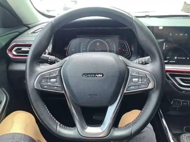 Changan Oushang X5 — Фото автомобиля 10