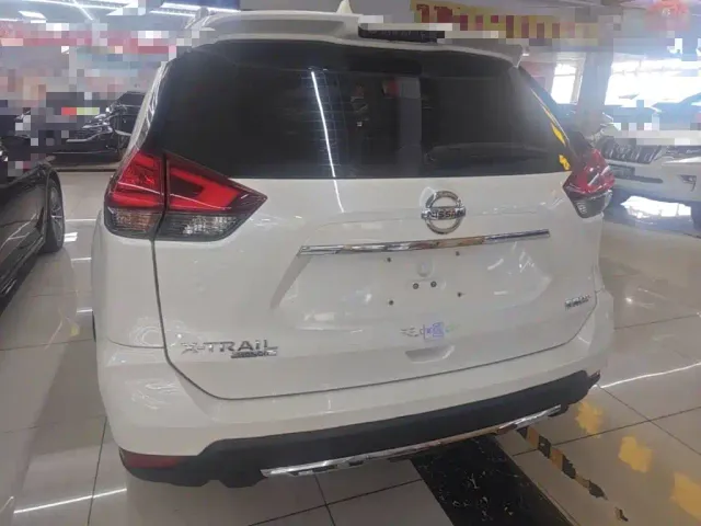 Nissan X-Trail — Фото автомобиля 5