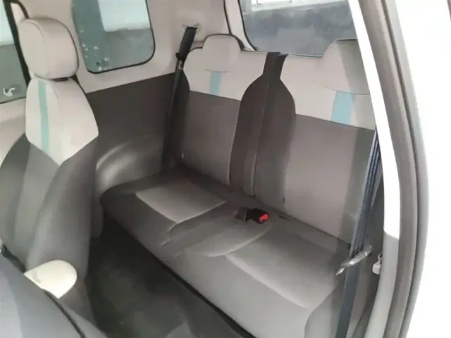 Changan Lumin — Фото автомобиля 16