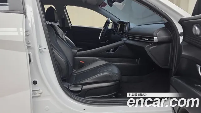 Hyundai Avante CN7 — Фото автомобиля 16