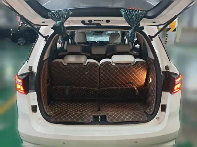 BYD Song MAX — Фото автомобиля 9