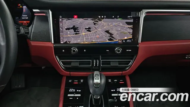 Porsche Macan — Фото автомобиля 13