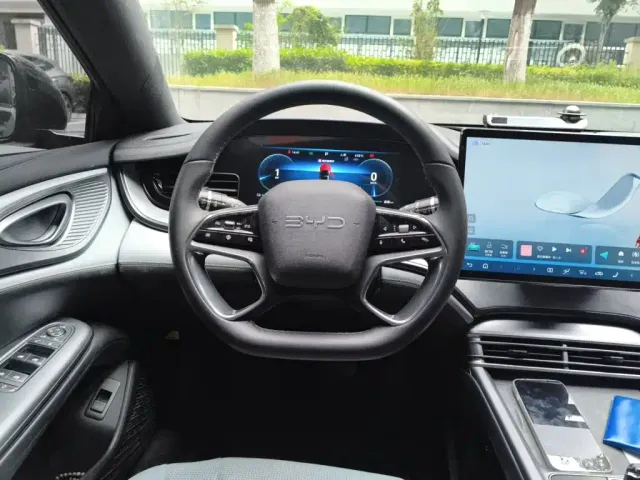 BYD Seal — Фото автомобиля 11