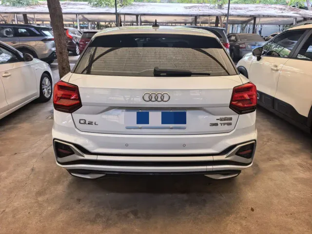 Audi Q2L — Фото автомобиля 14
