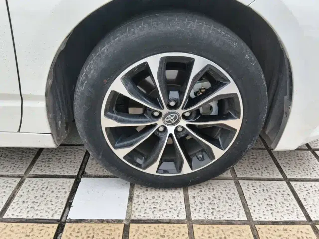 Toyota Avalon — Фото автомобиля 24