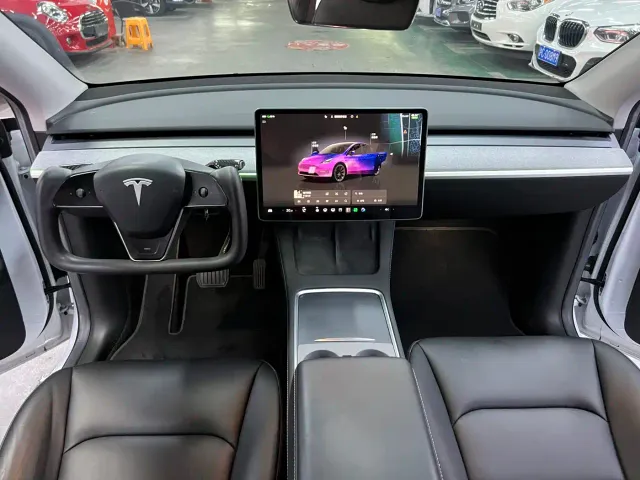 Tesla Model Y 2022 Facelift Rear-Wheel Drive Version — Фото автомобиля 11