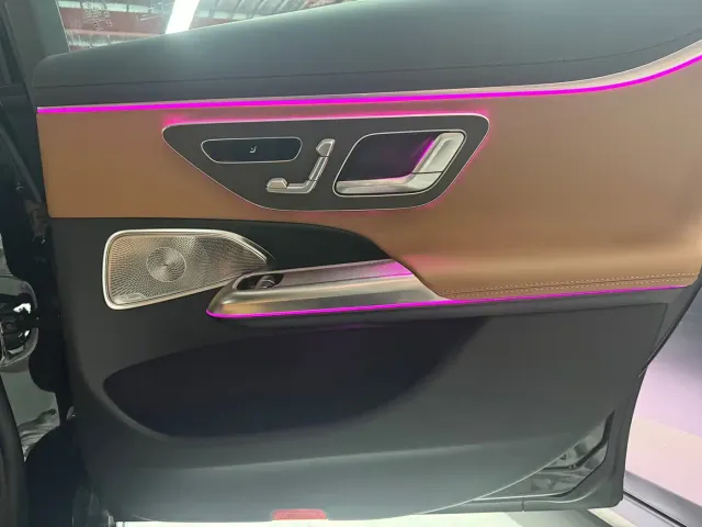 Mercedes-Benz E-Class — Фото автомобиля 18