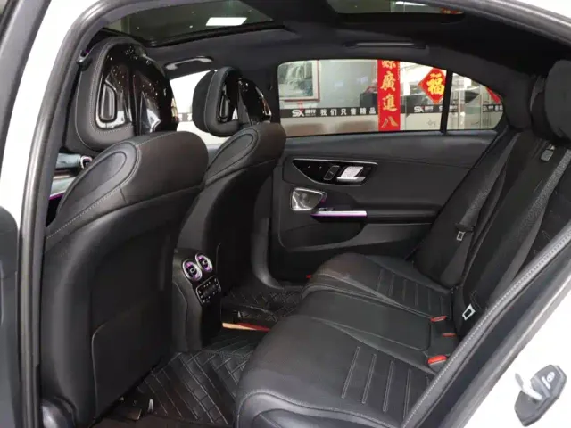 Mercedes-Benz C-Class — Фото автомобиля 11
