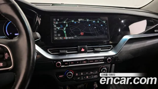 Kia Niro Niro Plus Light (Такси) — Фото автомобиля 12
