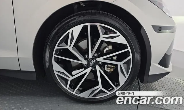 Hyundai Ioniq 6 — Фото автомобиля 21