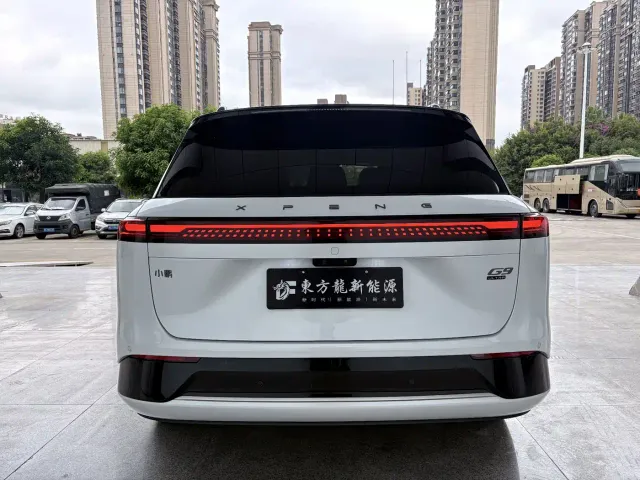 Xpeng G9 — Фото автомобиля 8