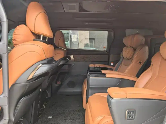 Toyota Vellfire — Фото автомобиля 8