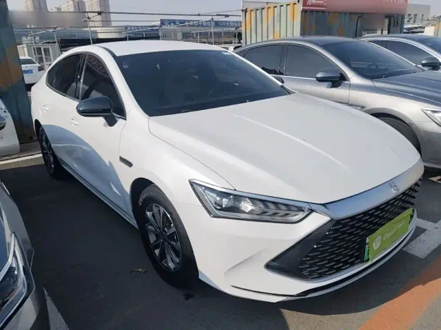 BYD Qin PLUS — Фото автомобиля 3