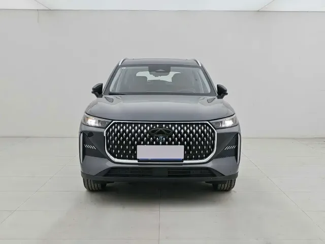 Chery Tiggo 8 — Фото автомобиля 2