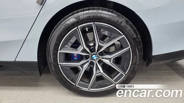 BMW 5-Series — Фото автомобиля 21