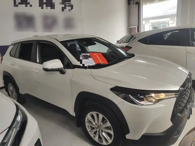 Toyota Corolla Cross — Фото автомобиля 3