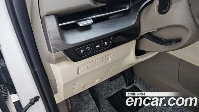 Kia Canival Carnival 4 поколение 9 мест Prestige — Фото автомобиля 17