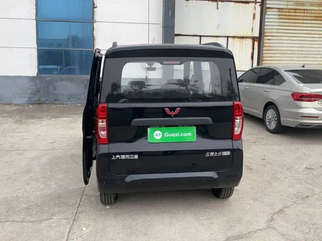 Wuling Zhiguang NEV — Фото автомобиля 7
