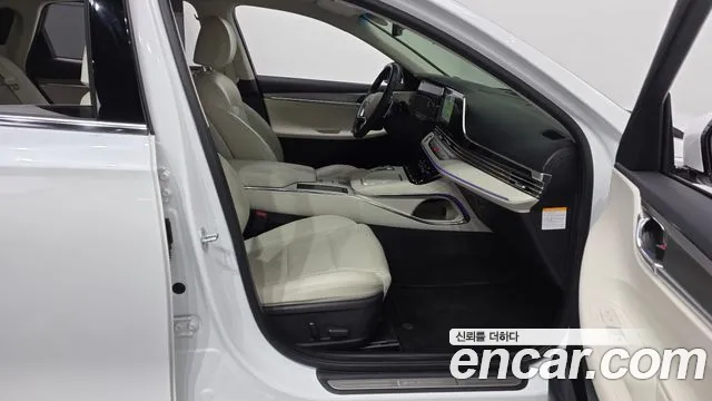 Hyundai Grandeur (New) Hybrid — Фото автомобиля 16