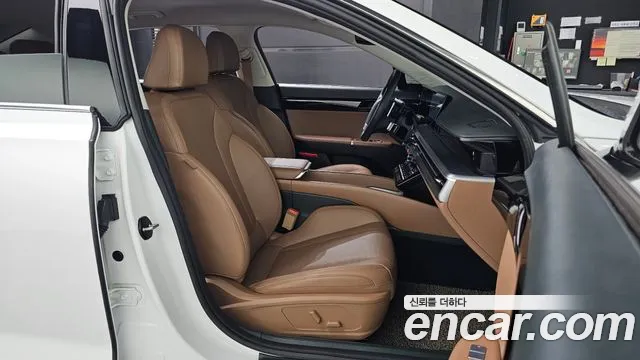 Hyundai Grandeur GN7 — Фото автомобиля 12
