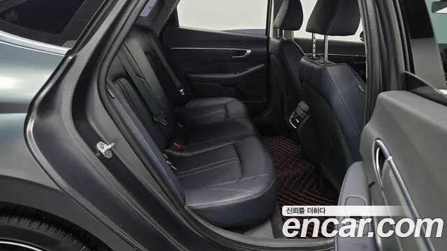 Hyundai Sonata — Фото автомобиля 17