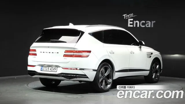 Genesis GV80 — Фото автомобиля 2