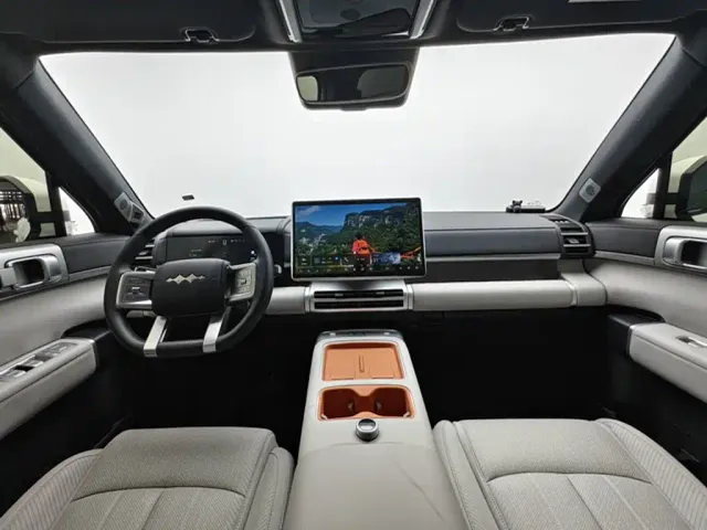 Fang Cheng Bao Titanium 7 2025 190KM All-Wheel Drive Max Edition — Фото автомобиля 5