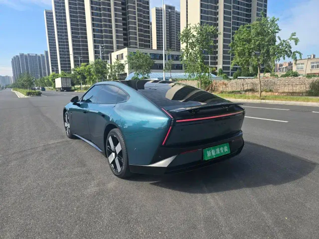 Xpeng P7 — Фото автомобиля 7