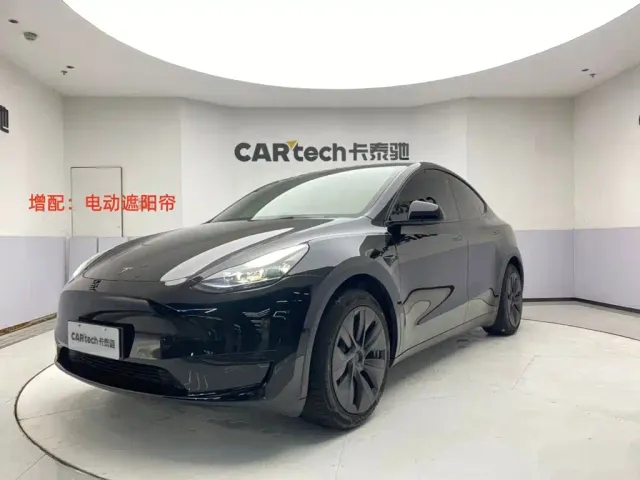 Фотография автомобиля — Tesla Model Y