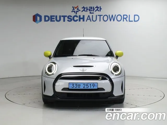 MINI Cooper Electric — Фото автомобиля 3