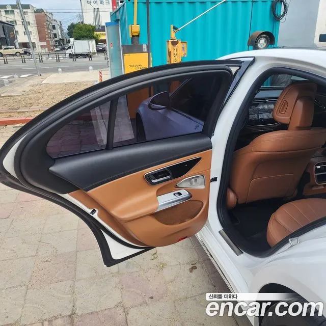 Mercedes-Benz E-Class E-класс W214 E300 4MATIC Exclusive — Фото автомобиля 6