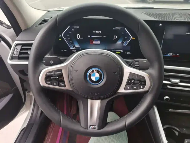 BMW BMW i3 2022 eDrive 35 L — Фото автомобиля 10